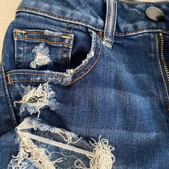 American Eagle Hi Rise Festival Denim Shorts - Picture 3 of 4